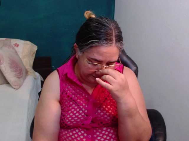 scarlett-dubois's BongaCams show and profile