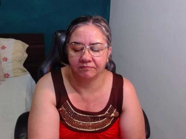 scarlett-dubois live cam on BongaCams