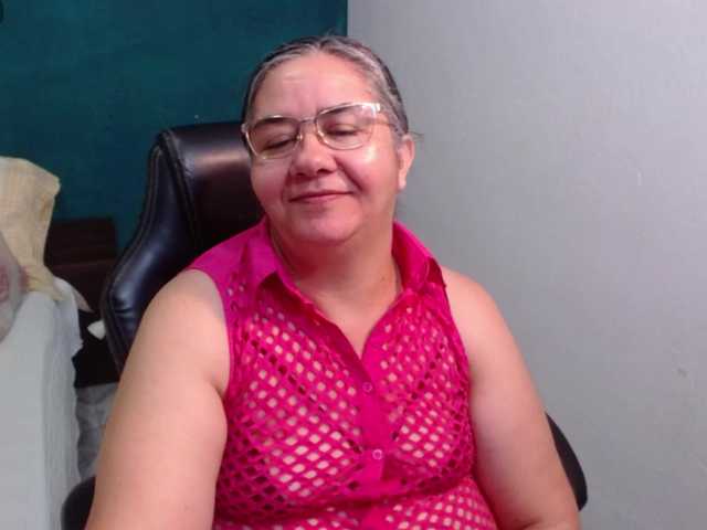 scarlett-dubois's BongaCams show and profile