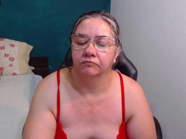 scarlett-dubois's BongaCams show and profile