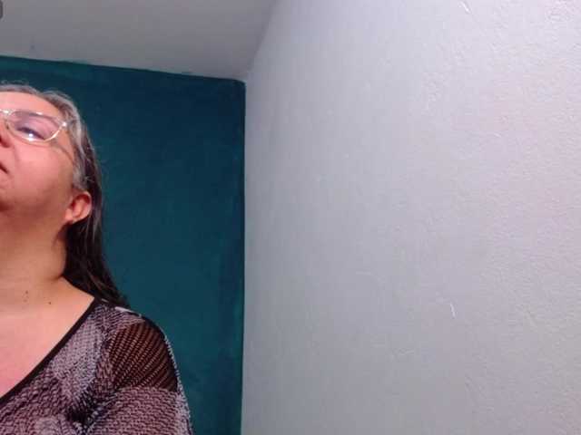 scarlett-dubois's BongaCams show and profile