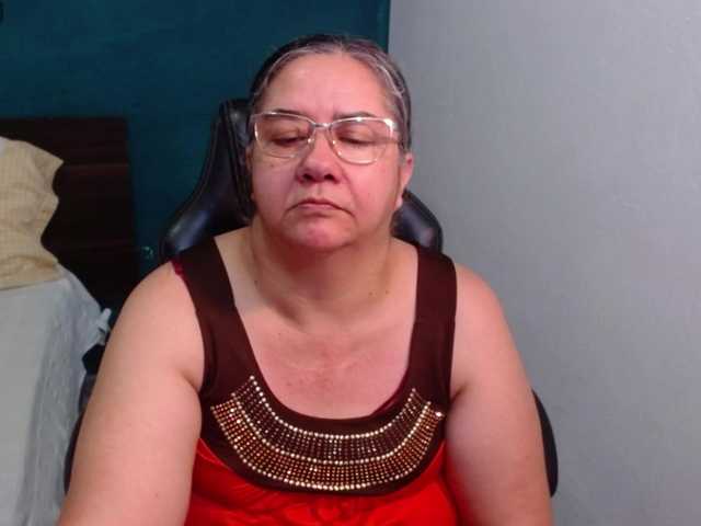scarlett-dubois live cam on BongaCams