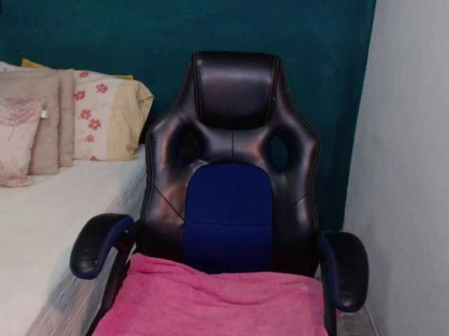 Preview of scarlett-dubois