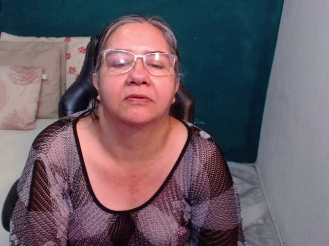 scarlett-dubois's BongaCams show and profile