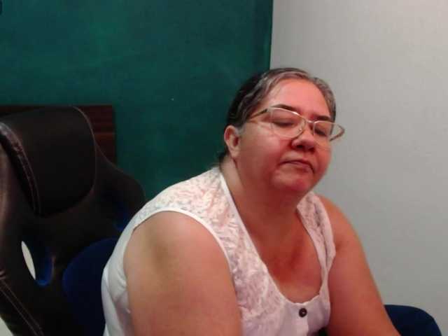 scarlett-dubois live cam on BongaCams
