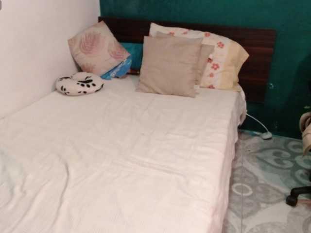 scarlett-dubois live cam on BongaCams