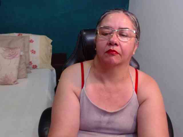 scarlett-dubois webcam