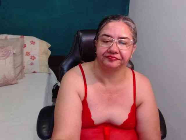 scarlett-dubois webcam