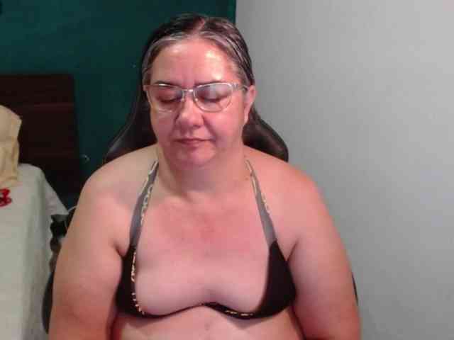 scarlett-dubois webcam