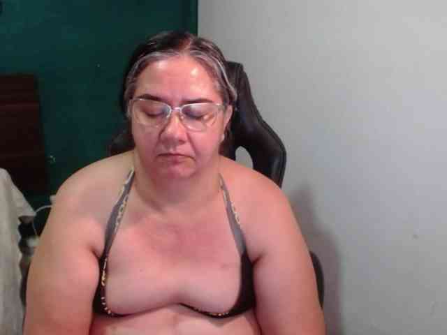 scarlett-dubois webcam