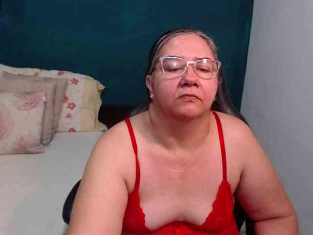 scarlett-dubois webcam