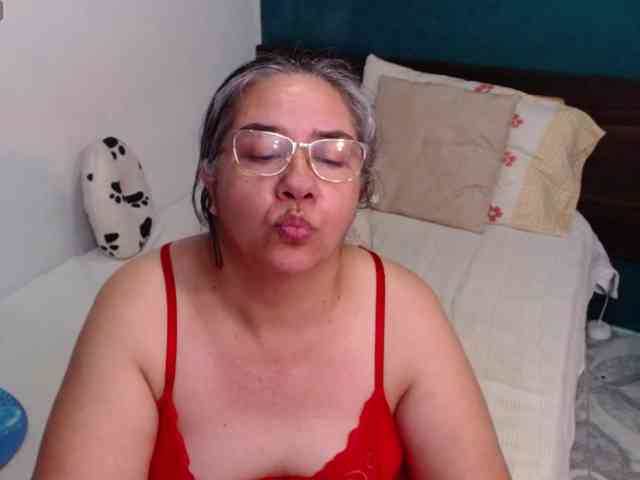 scarlett-dubois webcam
