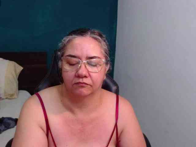 scarlett-dubois webcam