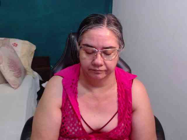 scarlett-dubois webcam