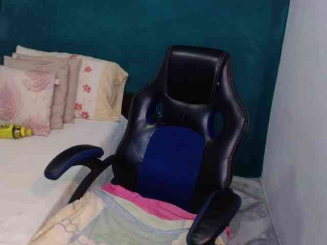 scarlett-dubois webcam