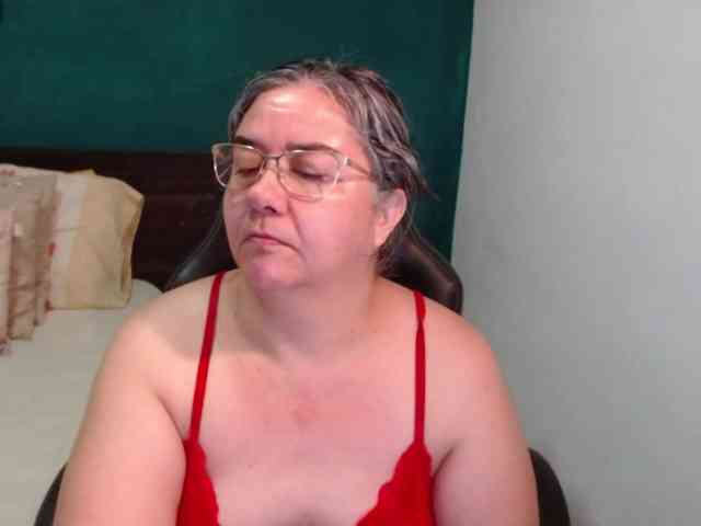 scarlett-dubois webcam