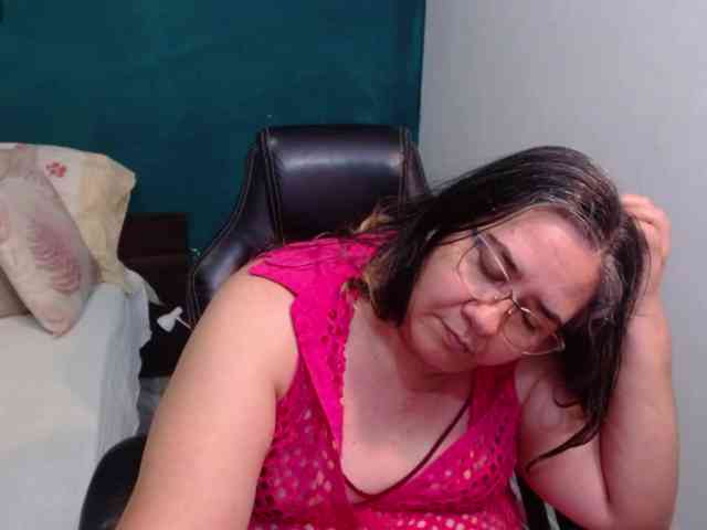 scarlett-dubois webcam