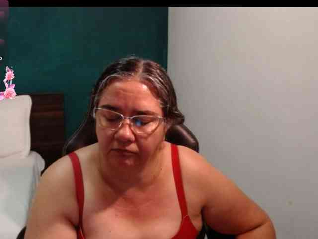 scarlett-dubois webcam
