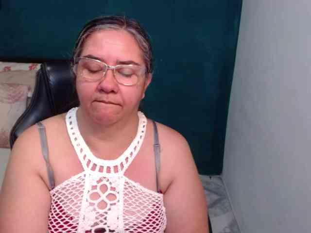 scarlett-dubois webcam