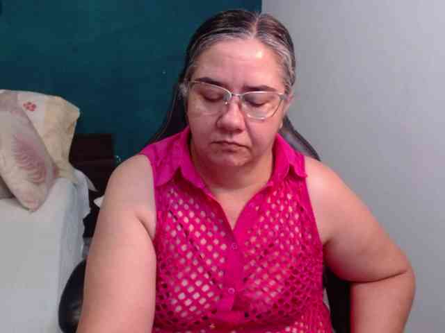 scarlett-dubois webcam