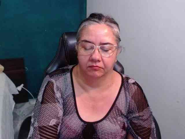 scarlett-dubois webcam