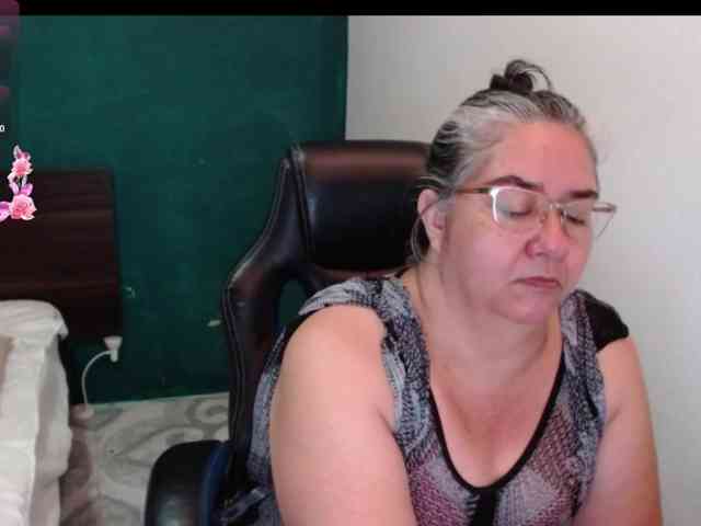 scarlett-dubois webcam