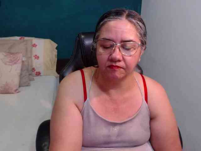 scarlett-dubois webcam