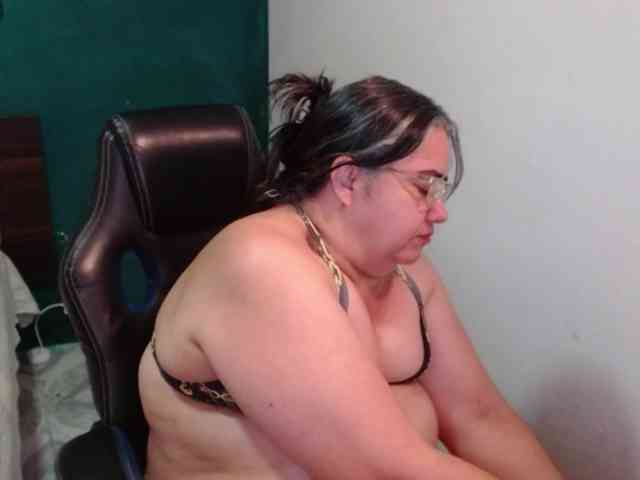 scarlett-dubois webcam