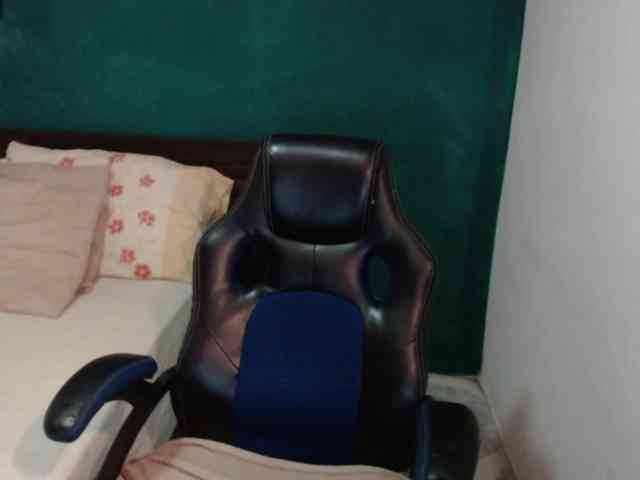 scarlett-dubois webcam