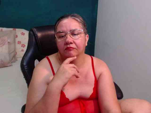 scarlett-dubois webcam