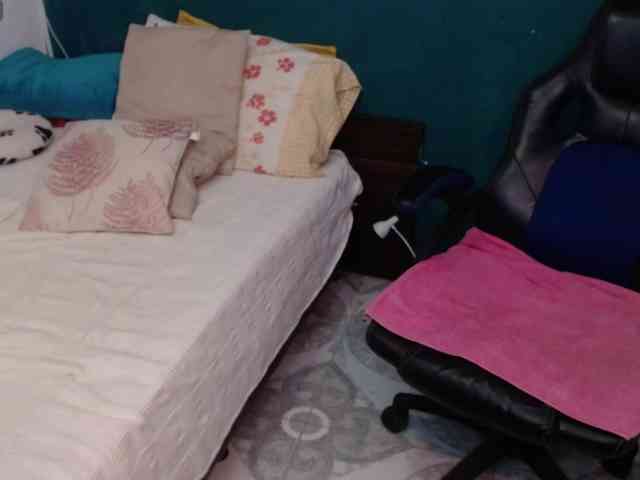 scarlett-dubois webcam