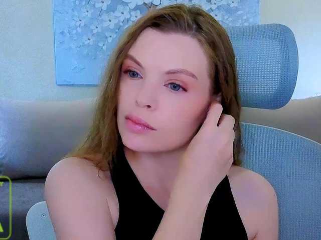 AureliaFly live cam on BongaCams