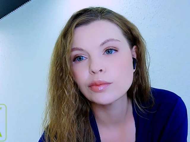 AureliaFly live cam on BongaCams