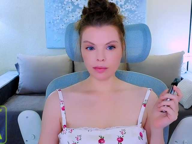 AureliaFly live cam on BongaCams