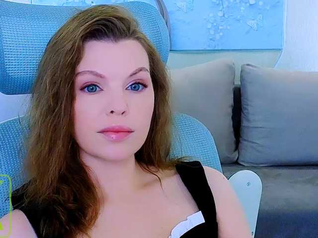 AureliaFly live cam on BongaCams