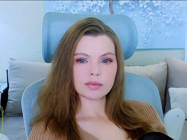 AureliaFly live cam on BongaCams