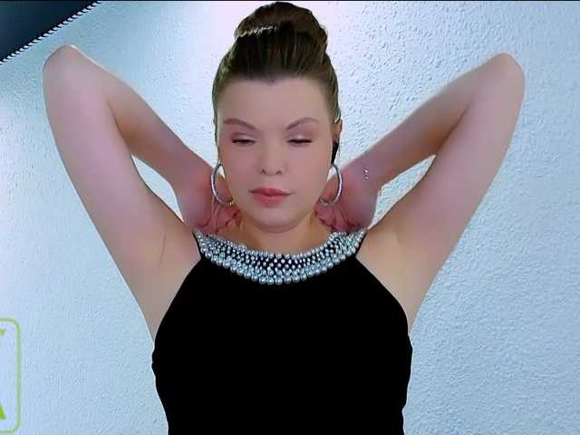 AureliaFly live cam on BongaCams