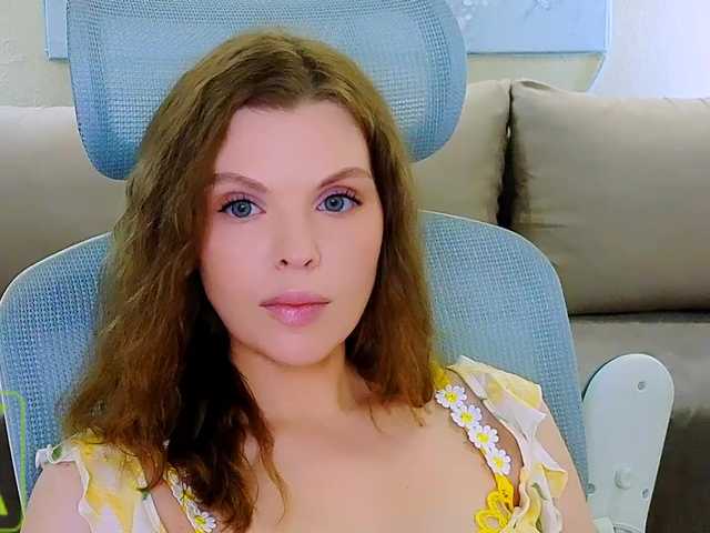 AureliaFly live cam on BongaCams