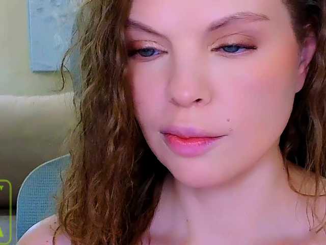 AureliaFly live cam on BongaCams