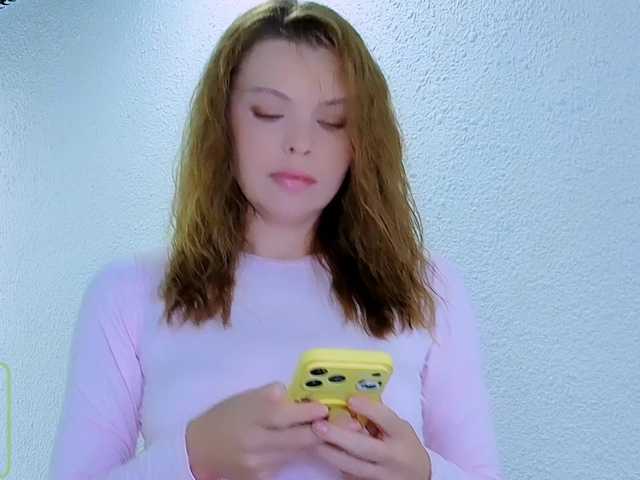 AureliaFly live cam on BongaCams