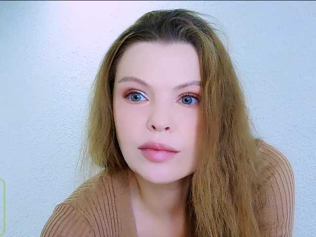 AureliaFly live cam on BongaCams