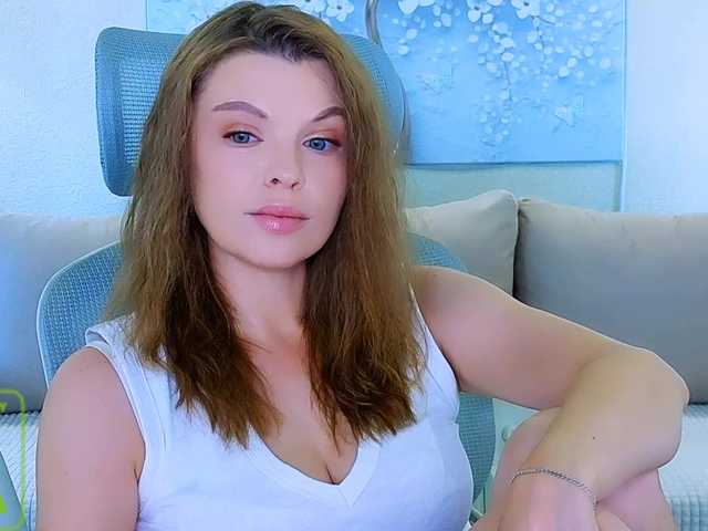 AureliaFly live cam on BongaCams