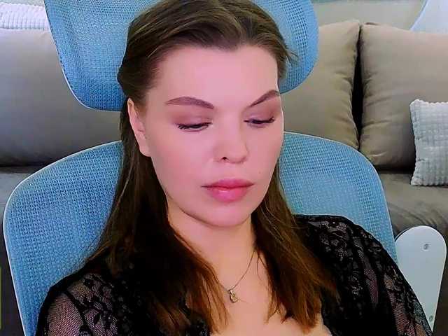 AureliaFly's BongaCams show and profile