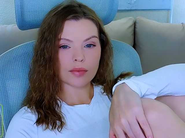 AureliaFly live cam on BongaCams