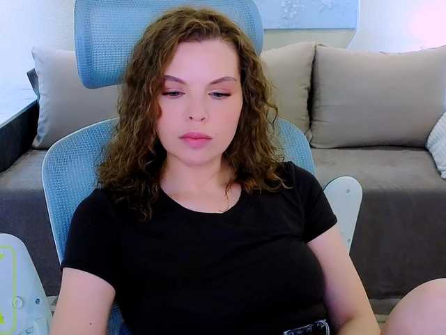 AureliaFly live cam on BongaCams