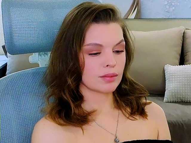 AureliaFly's BongaCams show and profile