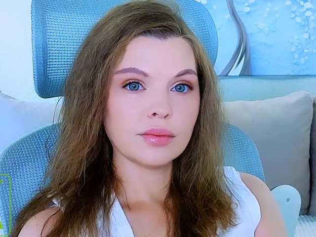 AureliaFly live cam on BongaCams