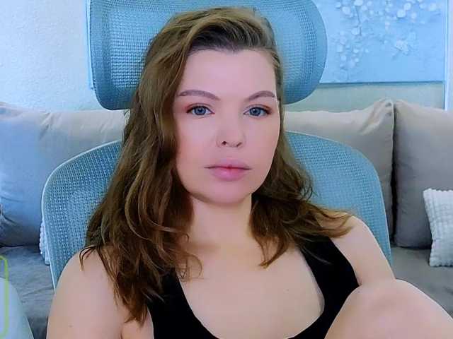 AureliaFly live cam on BongaCams