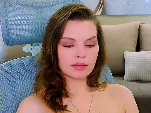 AureliaFly's BongaCams show and profile