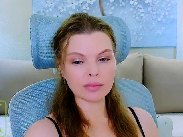 AureliaFly live cam on BongaCams